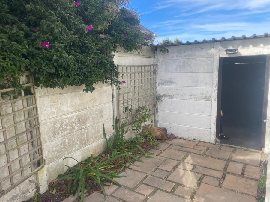 To Let 2 Bedroom Property for Rent in Simons Town Western Cape